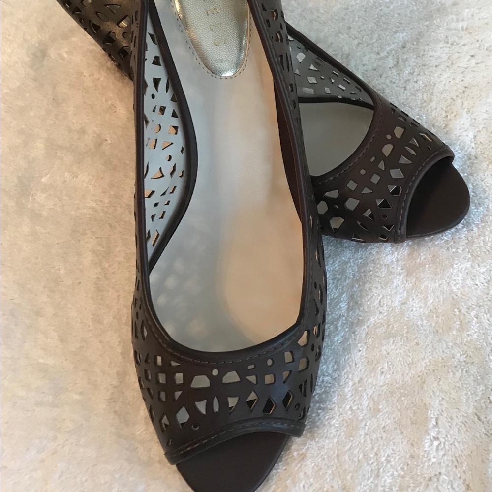 Nickels brown wedge size 9M